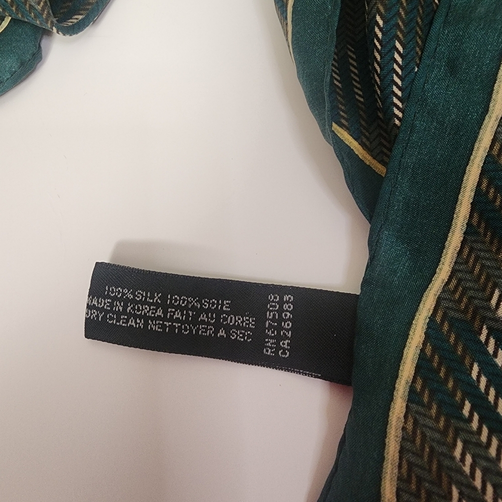 Ellen Tracy Multicolor Leaf Pattern Scarf - image 4